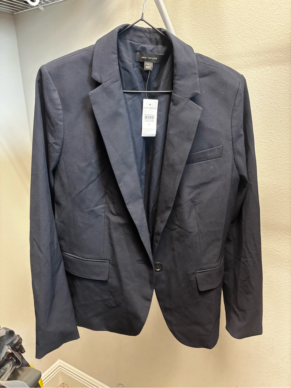 Ann Taylor Women’s Navy Single-Button Blazer
